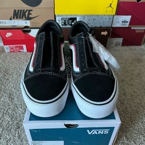 New Size 8.5 - Vans Old Skool VLT Lx